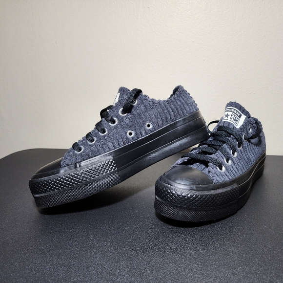 Converse Chuck Taylor All Star Lift Ox Women's Limited Sneaker Size 5 - Picture 1 of 11